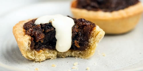 Ecclefechan tarts with smoked whisky cream