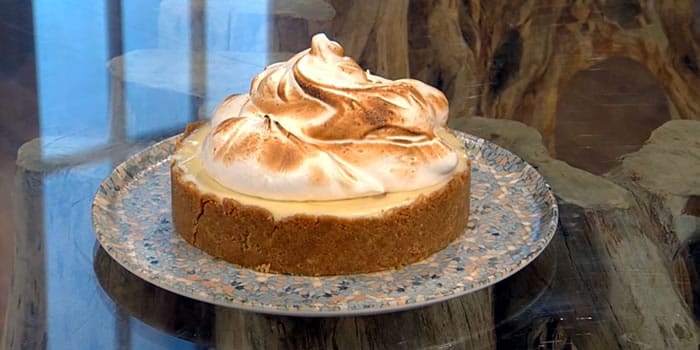 Lemon meringue cheesecake