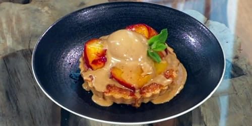Almond-tart-with-roasted-peaches-and-liquorice-ice-cream.jpg