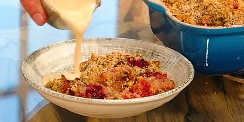 Apple-and-blackberry-crumble.jpg