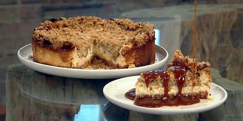 Apple-crumble-cheesecake-with-salted-caramel-sauce.jpg