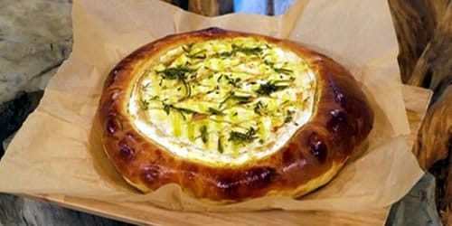 Baked-brie-in-sweet-dough.jpg