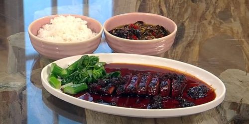Barbecue-char-siu-roast-pork-with-gai-lan.jpg