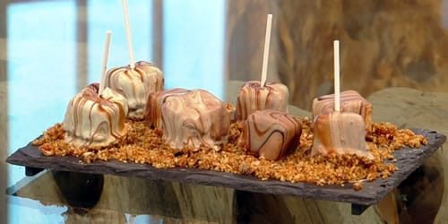 Barbecue-pecan-blondies.jpg