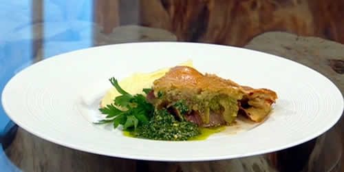 Beef-and-onion-pie-with-a-herby-garlic-and-anchovy-sauce.jpg
