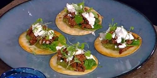 Beef-coriander-and-lime-chalupas.jpg