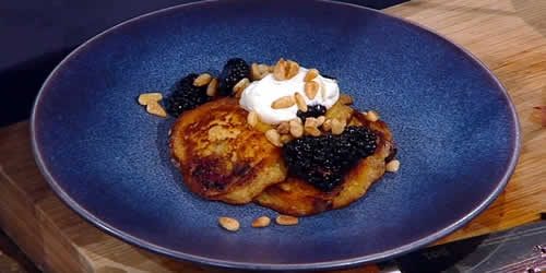 Blackberry-and-ricotta-hot-cakes.jpg