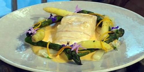 Braised-halibut-with-maltaise-sauce-and-asparagus.jpg