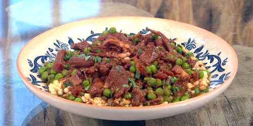 Braised-squid-with-fennel-peas-red-wine-and-harissa.avif