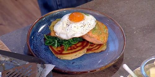 Buttermilk-pancakes-with-spinach-and-roasted-salmon.jpg