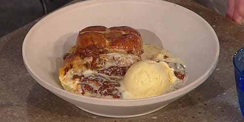 Chocolate-hot-cross-bun-pudding.jpg