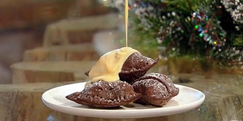 Christmas-pudding-samosas-with-whisky-custard.jpg