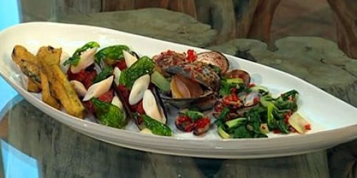 Clams-crab-chorizo-and-chilli-saturday-kitchen-recipes.jpg