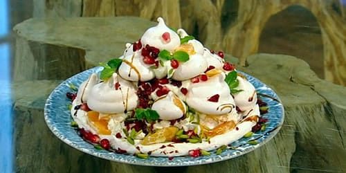 Clementine-pomegranate-and-vanilla-mess.jpg