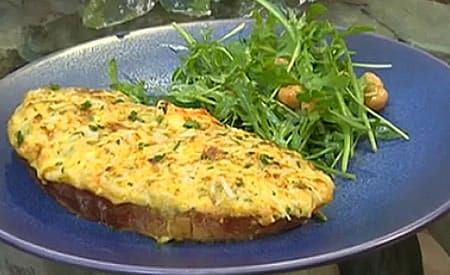 Crab-rarebit-spiced-crab-butter-hazelnut-and-beurre-noisette-salad.jpg
