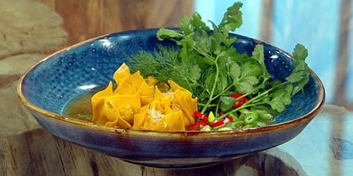 Crab-wontons-with-aromatic-crab-broth.jpg