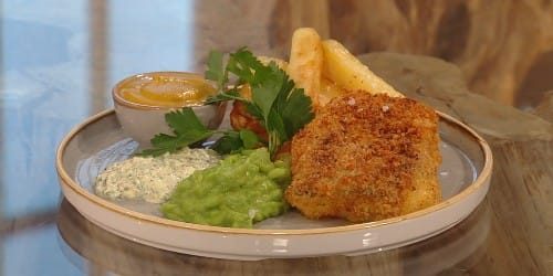 Crisp-haddock-chips-mushy-peas-and-curry-sauce.jpg