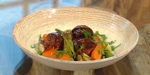 Faggots-with-turnips-leeks-and-carrots.jpg