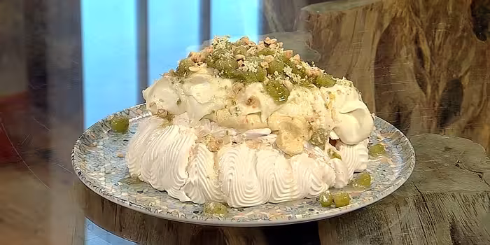 Gooseberry-and-elderflower-pavlova.avif