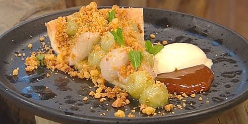 Gooseberry-and-lychee-crumble-tart.jpg