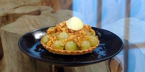 Gooseberry-crumble-tart.jpg