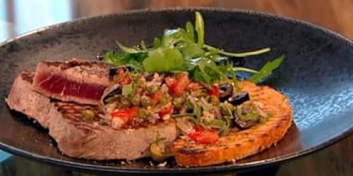 Grilled-tuna-with-salsa-salad.jpg
