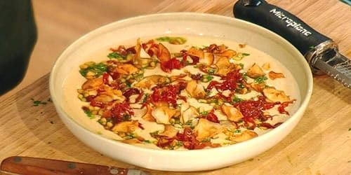 Jerusalem-artichoke-soup-with-crispy-Parma-ham.jpg