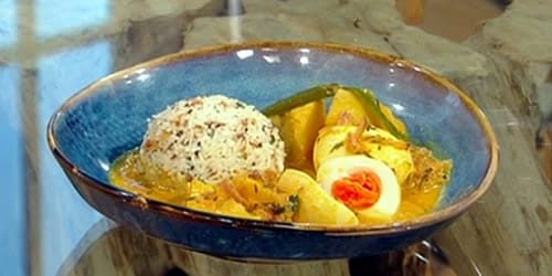 Keralan-style-boiled-egg-curry-Mutta-aviyal-1.jpg