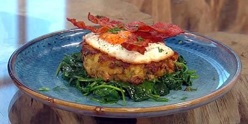 Kipper-hash-with-fried-egg-and-bacon.jpg
