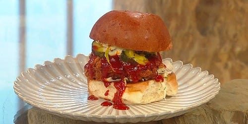 Korean-fried-chicken-burger.jpg
