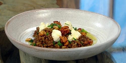 Lentils-and-goats-cheese-with-caramelised-walnuts.jpg