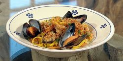 Linguine-with-mussels-and-saffron-cream-sauce.jpg