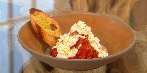 Meatballs-in-tomato-sauce-with-burrata-and-crostini.jpg