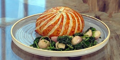 Mushroom-Wellington-with-baby-turnips-and-spinach.jpg