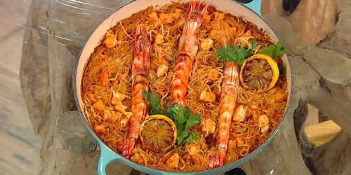 Oven-baked-prawn-fideua.jpg