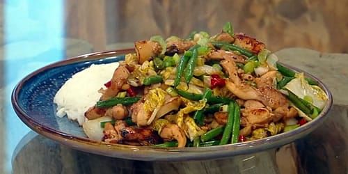 Oyster-sauce-chicken-with-Chinese-leaf.jpg