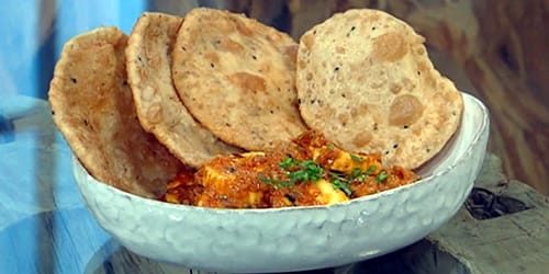 Paneer-butter-masala-and-puris-saturdaykitchenrecipes.jpg