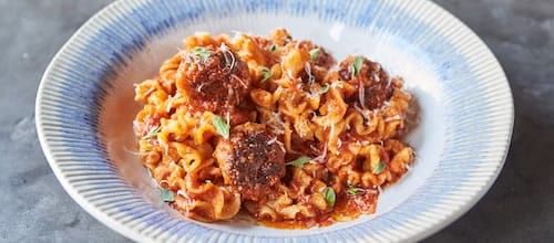 Pappardelle-with-meatballs.jpg