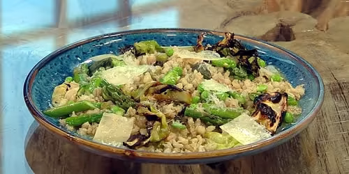 Pearl-Barley-Risotto-with-Spring-Vegetables.avif