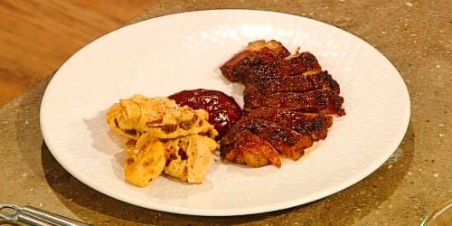 Picanha-steak-with-barbecue-sauce-and-fried-pickles.jpg