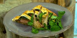 Pigeon-and-mushroom-pie-with-watercress-purée-saturdaykitchenrecipes.jpg