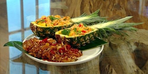 Pineapple-fried-rice-and-ikan-bakar-kecap.jpg