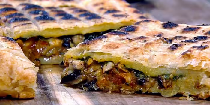 Piri-piri-braai-chicken-pie.avif