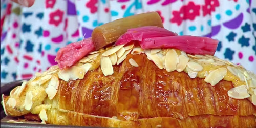 Rhubarb-and-almond-croissants.avif