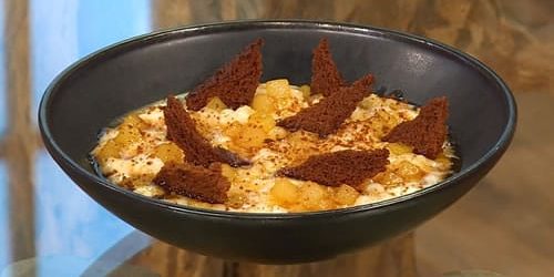 Rice-pudding-with-caramelised-pears-and-gingerbread-crisps.jpg