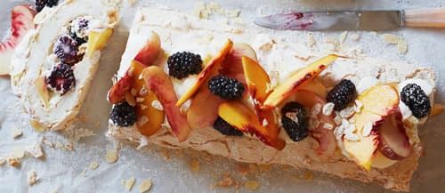 Rolled-pavlova-with-peaches-and-blackberries.jpg
