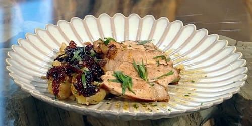 Rosemary-pork-chops-with-red-onion-and-balsamic-marmalade.jpg