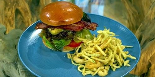 Rump-steak-burgers-with-caramelised-onions-Stilton-and-pancetta.jpg