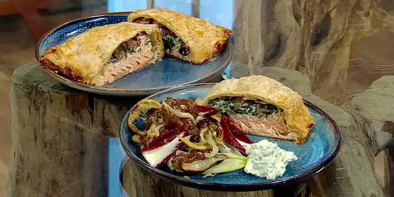 Salmon-wellington-delicious-healthy-Salmon-en-Croute.webp