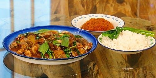 Sambal-clams-with-coconut-milk-rice-Sambal-lala.jpg